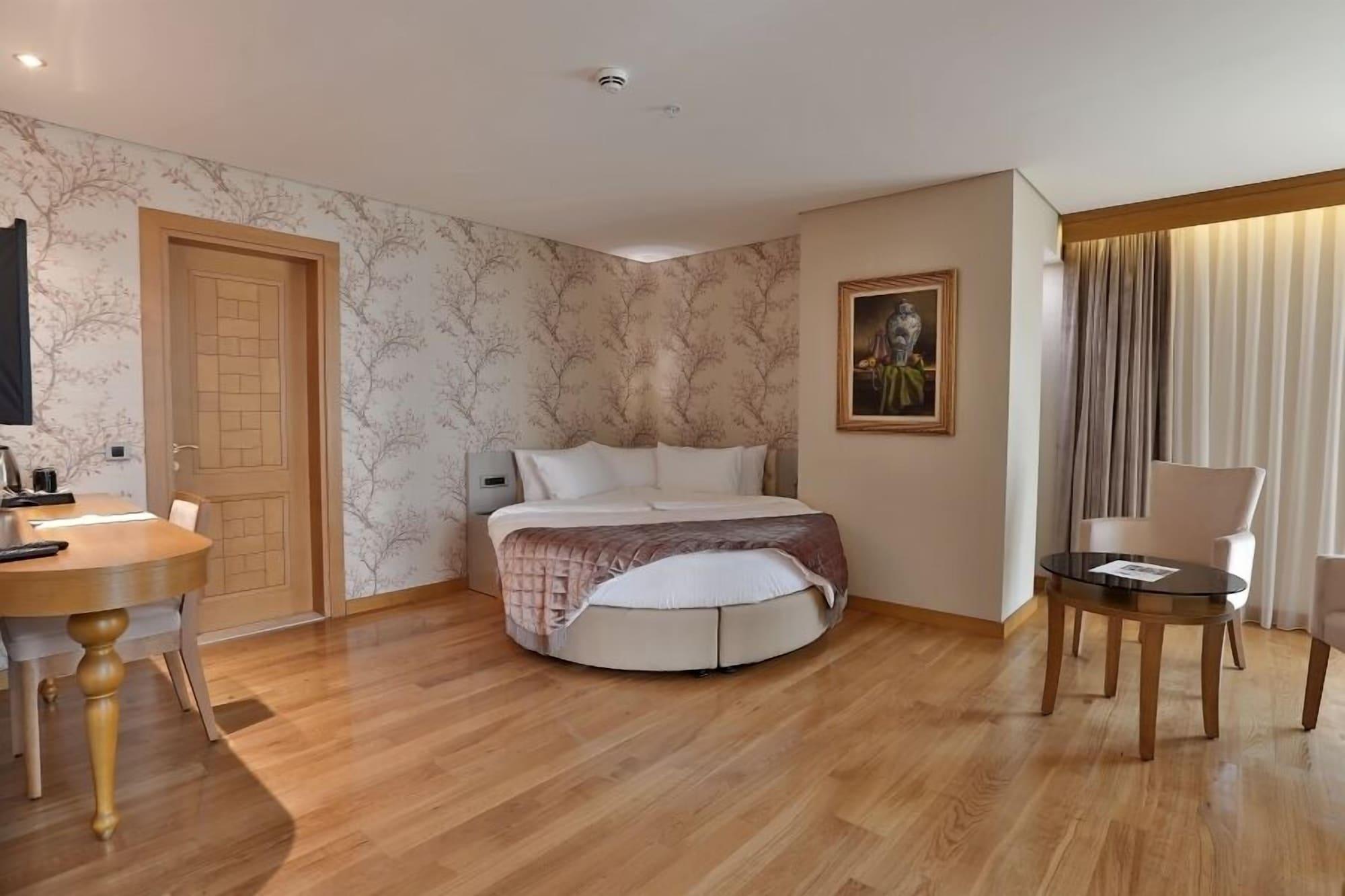 Queen Hotel & Spa Κωνσταντινούπολη Εξωτερικό φωτογραφία
